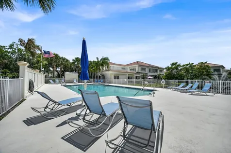 568 7th Square Vero Beach FL 32962