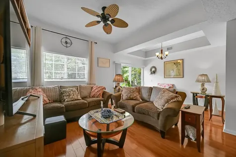 568 7th Square Vero Beach FL 32962