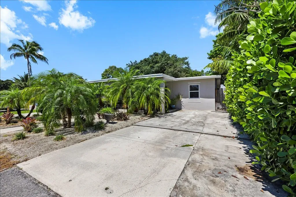 1421 NW 7th Terrace Fort Lauderdale FL 33311