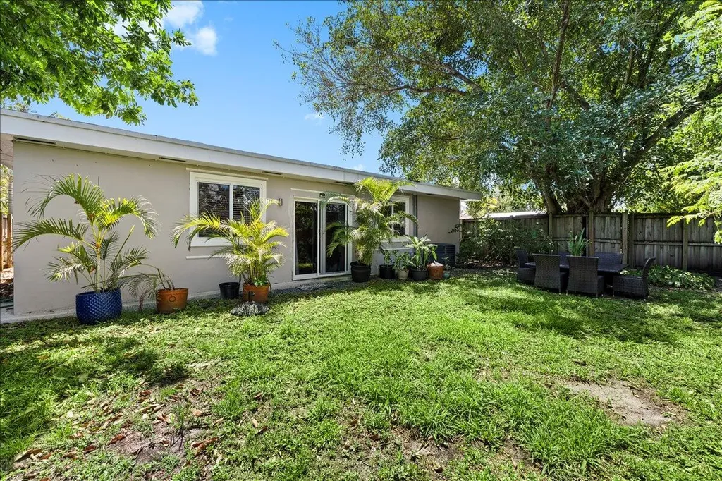 1421 NW 7th Terrace Fort Lauderdale FL 33311