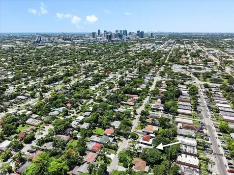 1421 NW 7th Terrace Fort Lauderdale FL 33311