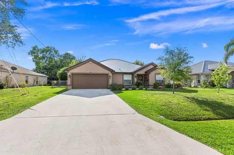6610 NW Omega Road Port St Lucie FL 34983