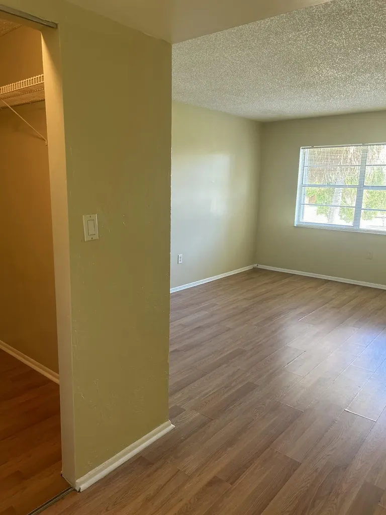 4304 NW 9th Deerfield Beach FL 33064