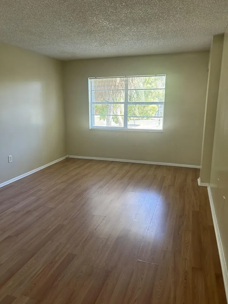 4304 NW 9th Deerfield Beach FL 33064