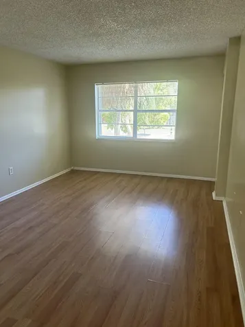 4304 NW 9th Deerfield Beach FL 33064