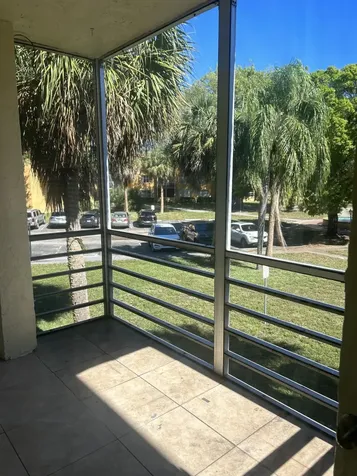 4304 NW 9th Deerfield Beach FL 33064