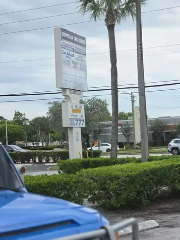 6685 Lake Worth Road Greenacres FL