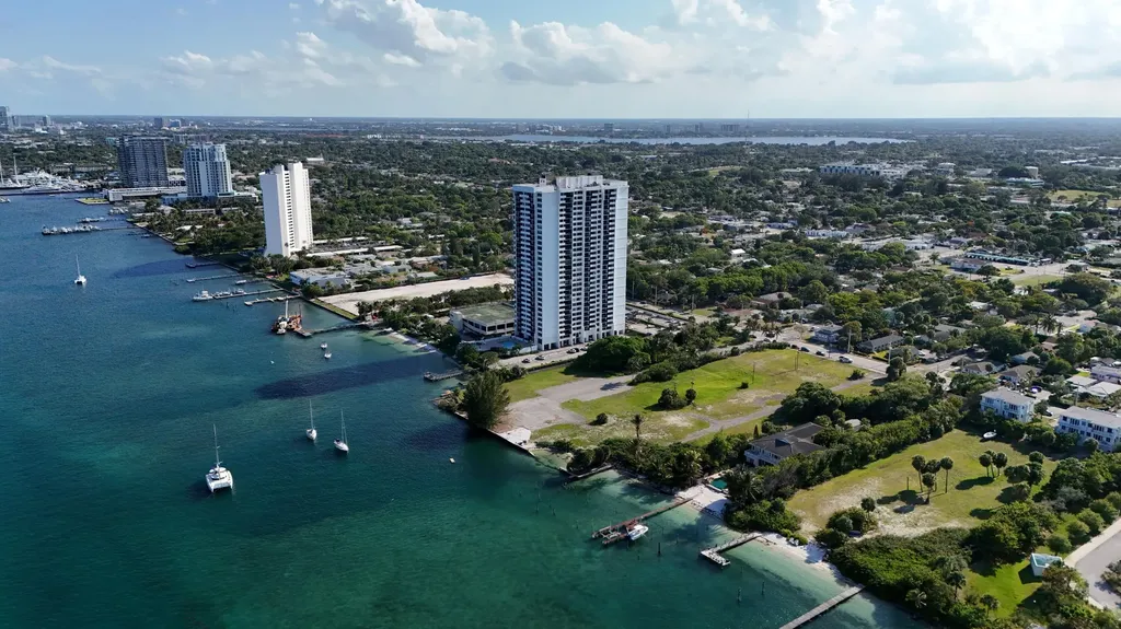 5600 N Flagler Drive West Palm Beach FL 33407