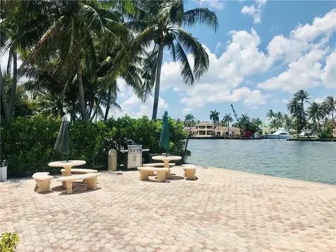 2611 N Riverside Drive Pompano Beach FL 33062