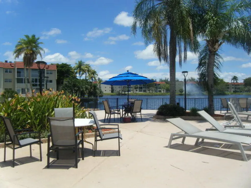 7960 Sunrise Lakes Drive N Sunrise FL 33322