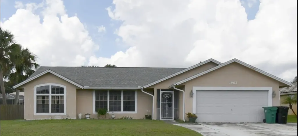 1962 SW Capeador Street Port St Lucie FL 34953
