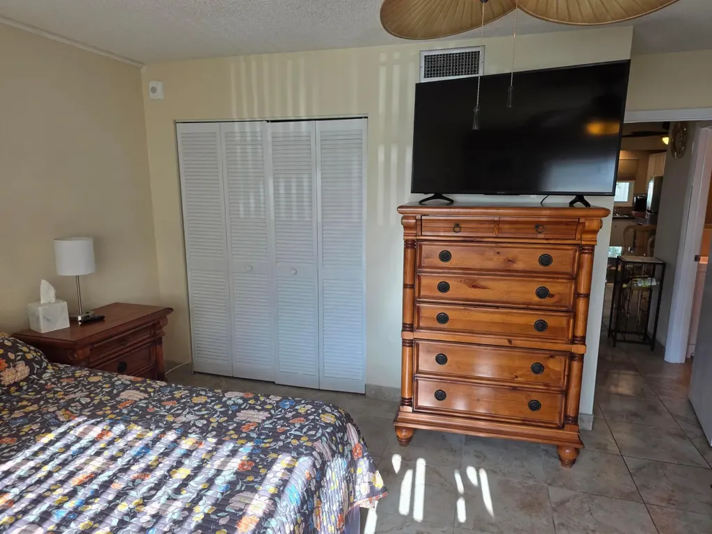 808 SE 7th Street Deerfield Beach FL 33441