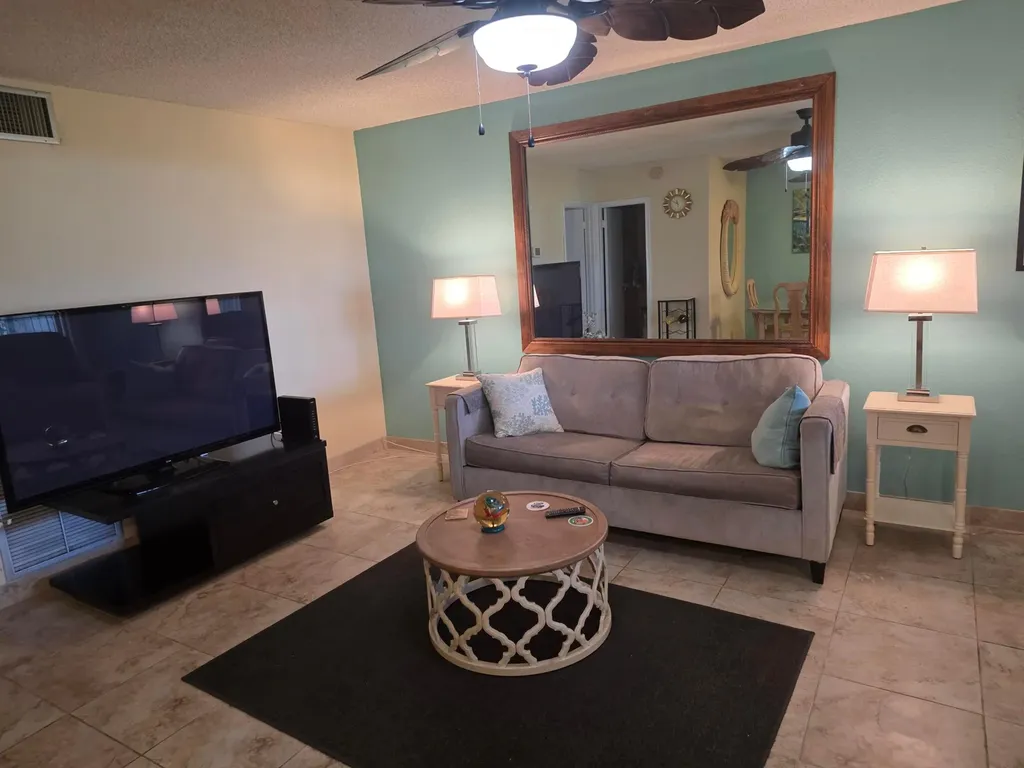 808 SE 7th Street Deerfield Beach FL 33441