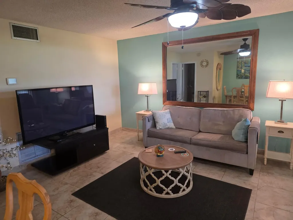 808 SE 7th Street Deerfield Beach FL 33441