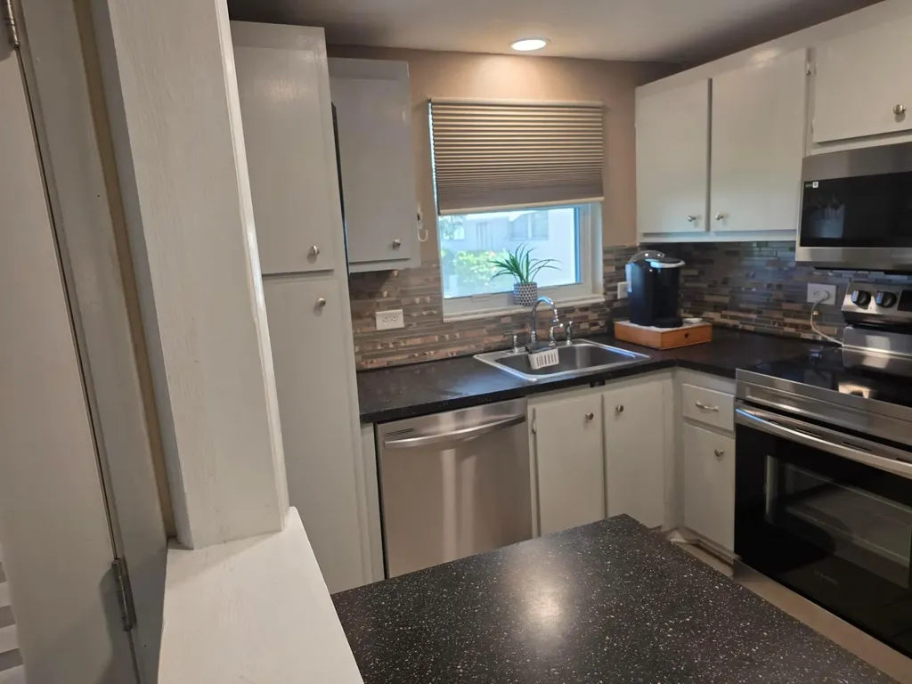 808 SE 7th Street Deerfield Beach FL 33441