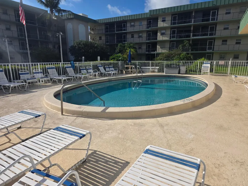 808 SE 7th Street Deerfield Beach FL 33441