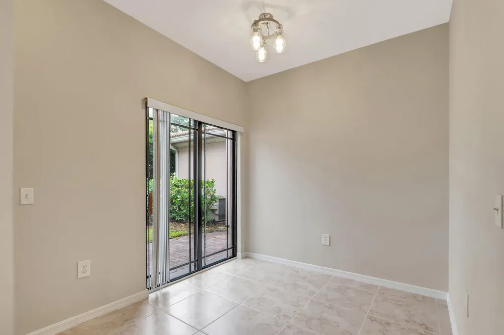 2804 Sarento Place Palm Beach Gardens FL 33410