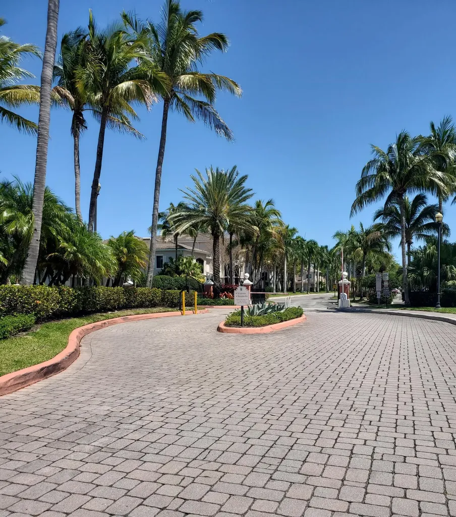 2804 Sarento Place Palm Beach Gardens FL 33410