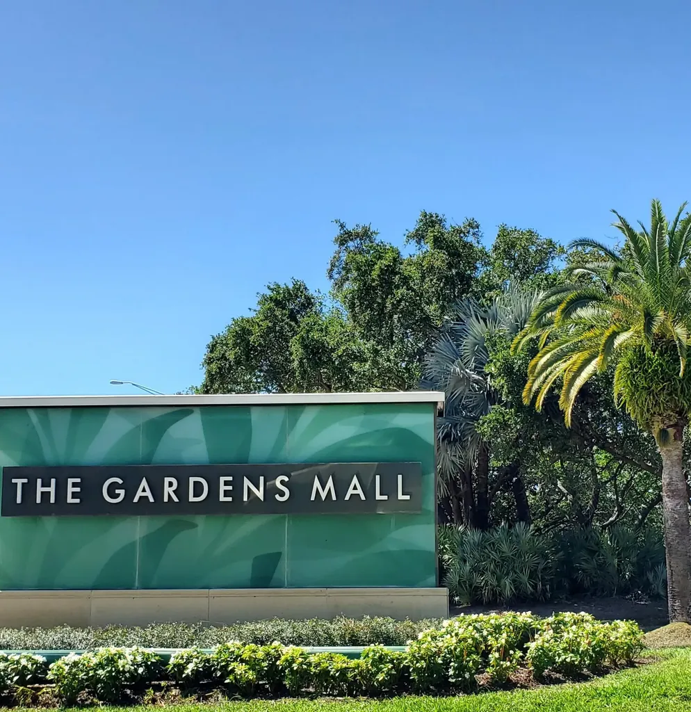 2804 Sarento Place Palm Beach Gardens FL 33410