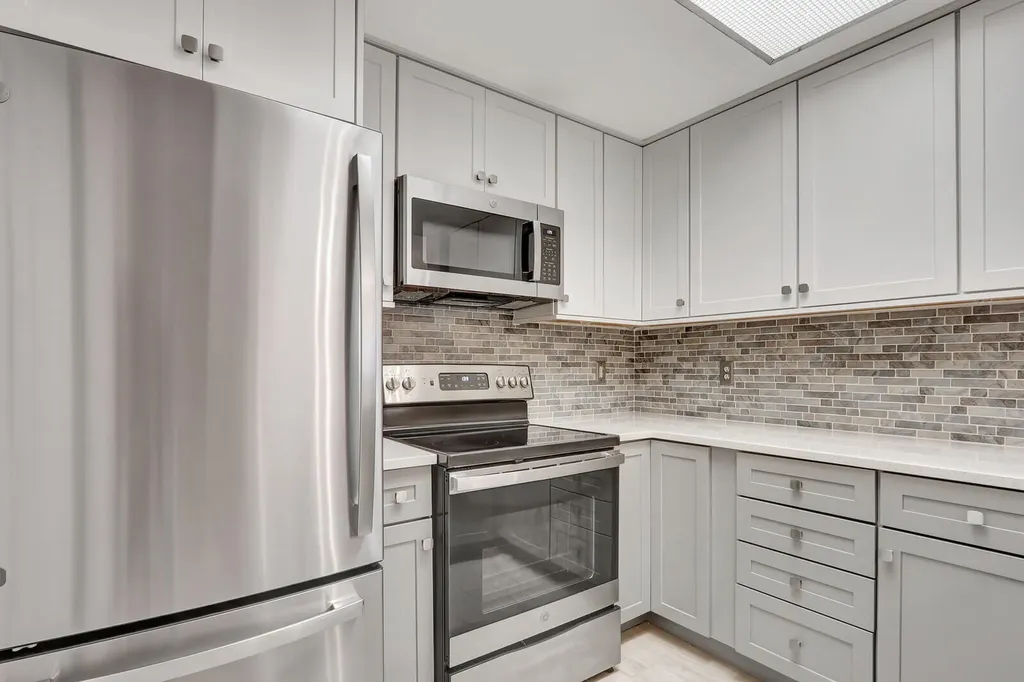 2804 Sarento Place Palm Beach Gardens FL 33410