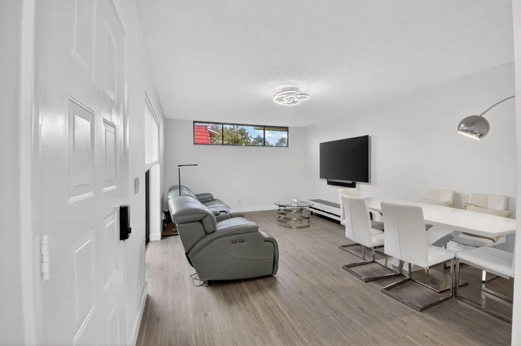 8385 Trent Court Boca Raton FL 33433