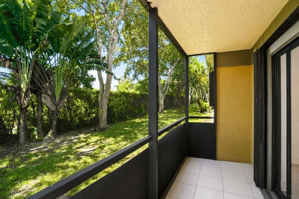 588 Trace Circle Deerfield Beach FL 33441