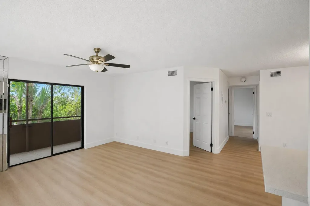 588 Trace Circle Deerfield Beach FL 33441