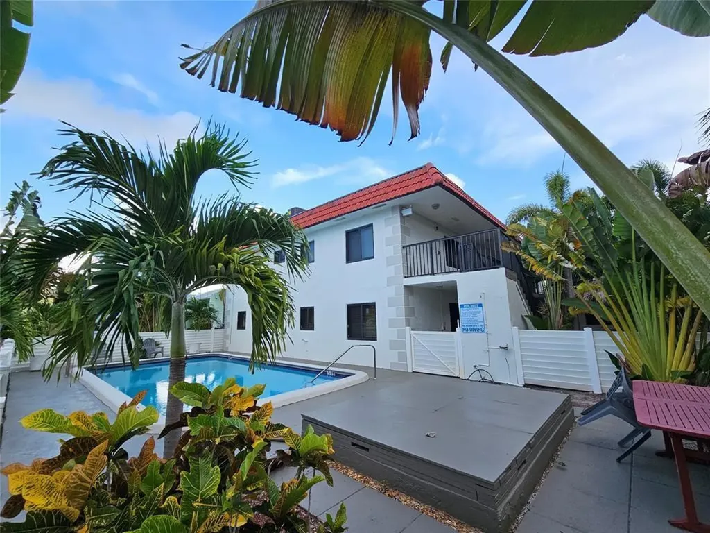 2201 NE 36th Street Lighthouse Point FL 33064