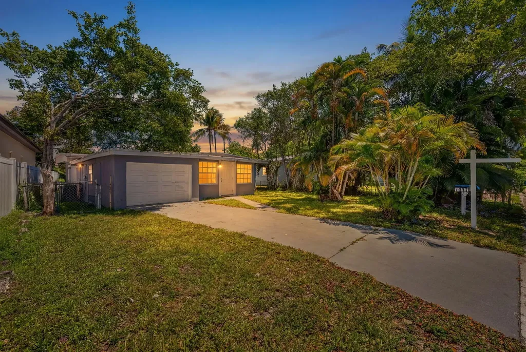 2917 NW 7th Court Fort Lauderdale FL 33311