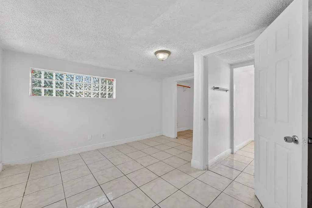 2917 NW 7th Court Fort Lauderdale FL 33311