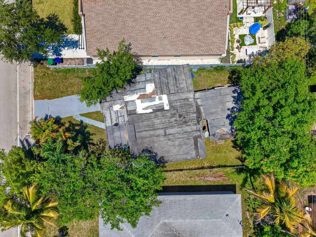 2917 NW 7th Court Fort Lauderdale FL 33311