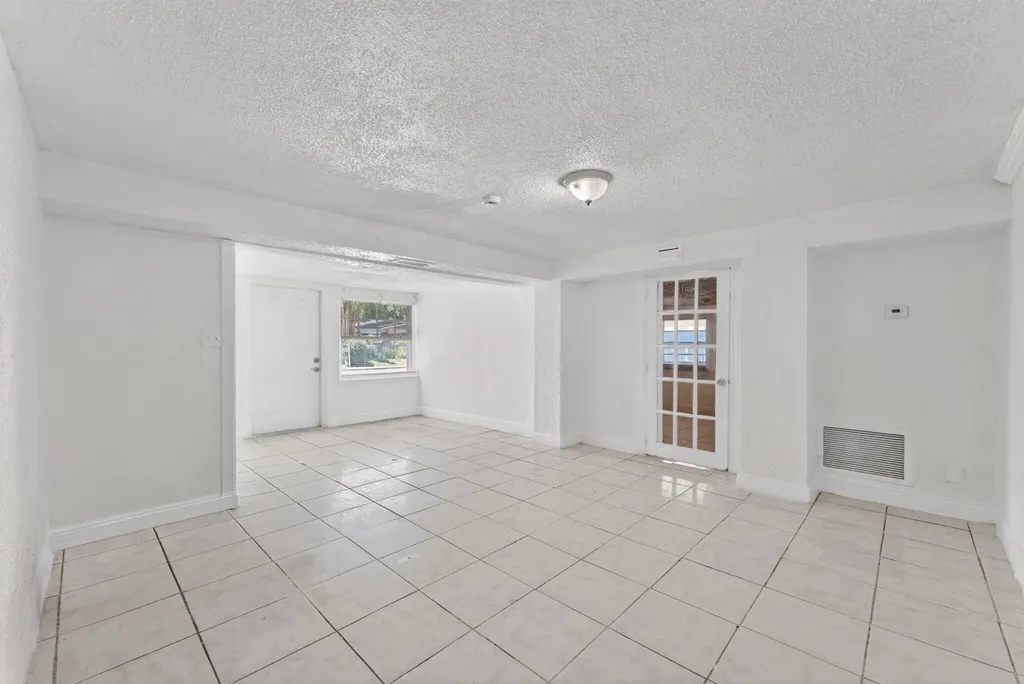 2917 NW 7th Court Fort Lauderdale FL 33311