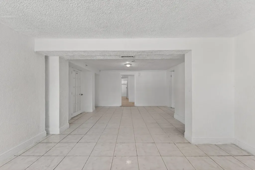 2917 NW 7th Court Fort Lauderdale FL 33311