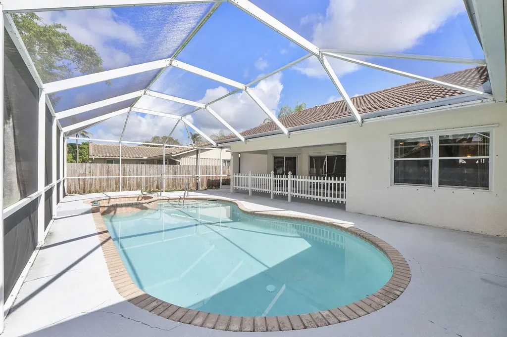 7484 NW 21st Street Margate FL 33063