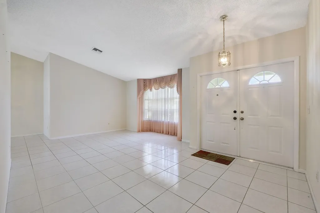 7484 NW 21st Street Margate FL 33063