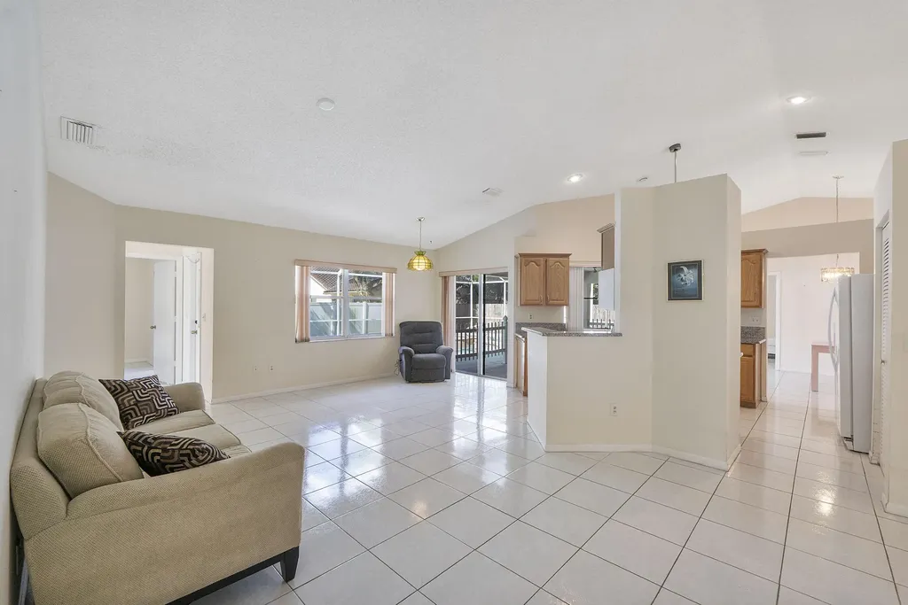 7484 NW 21st Street Margate FL 33063