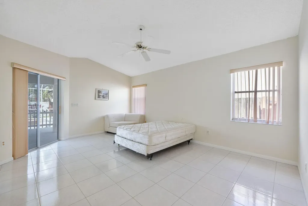 7484 NW 21st Street Margate FL 33063