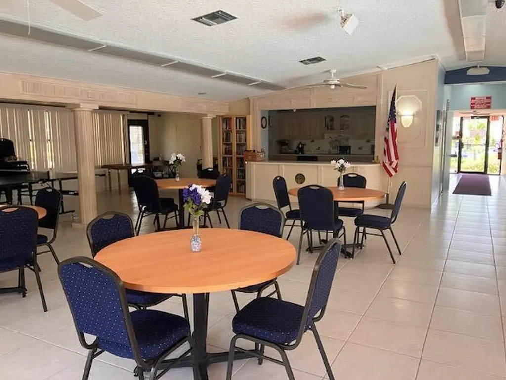 102 Lake Pine Circle Greenacres FL 33463
