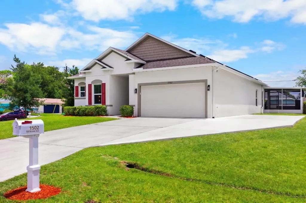 1502 SW Kosnar Avenue Port St Lucie FL 34953