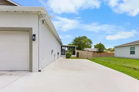 1502 SW Kosnar Avenue Port St Lucie FL 34953