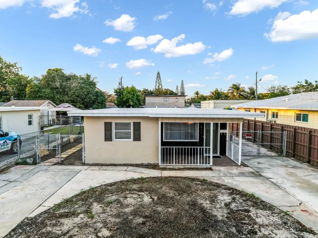 611 NE 34th Street Pompano Beach FL 33064