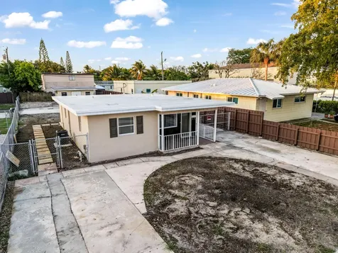 611 NE 34th Street Pompano Beach FL 33064