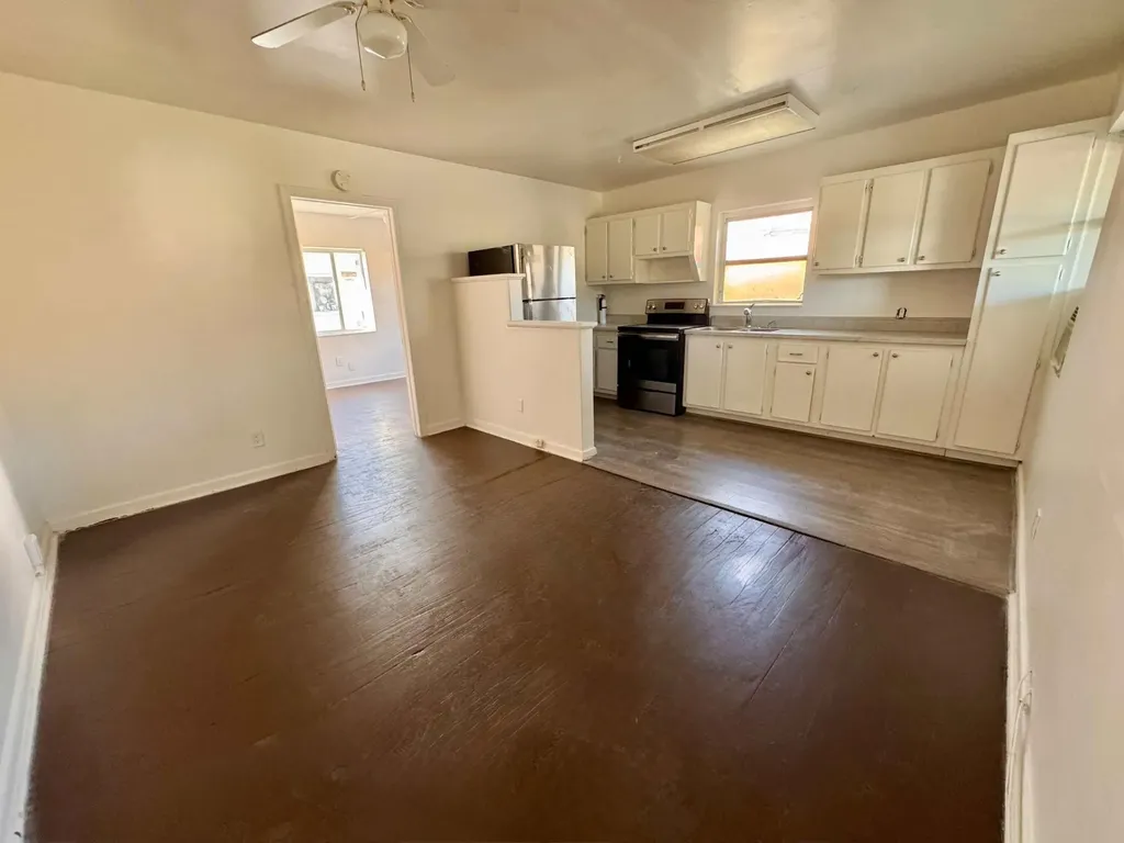 2515 Avenue E Riviera Beach FL 33404