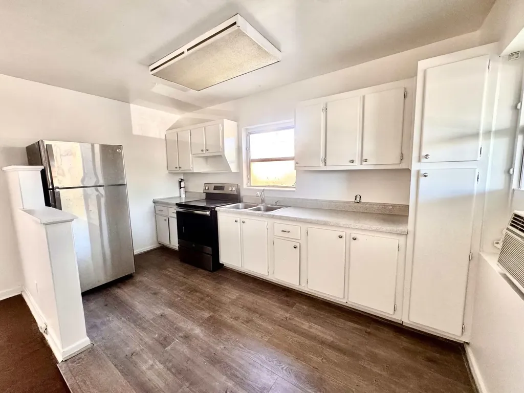 2515 Avenue E Riviera Beach FL 33404