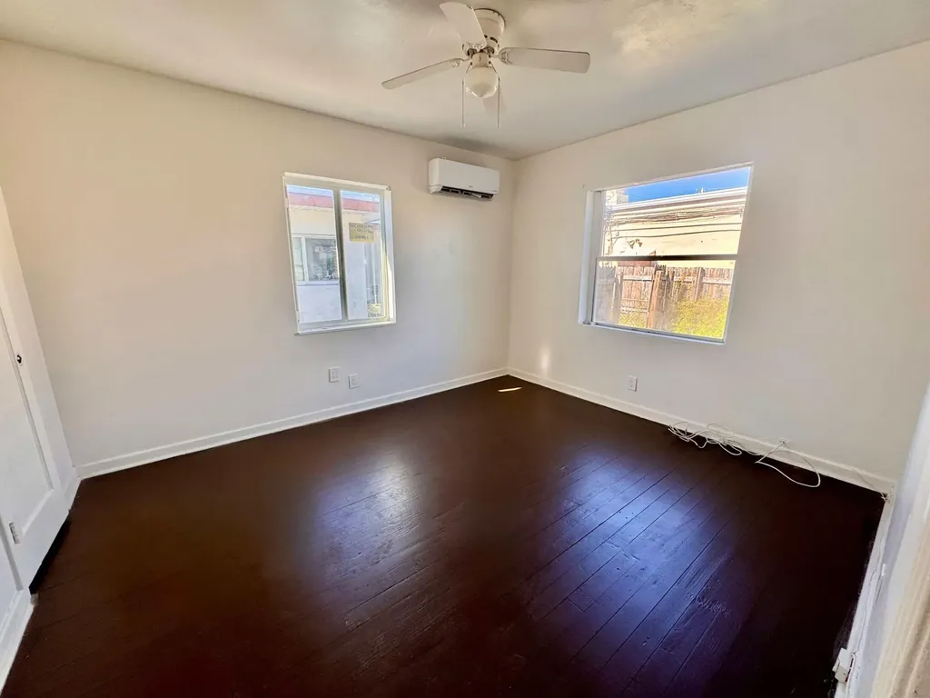 2515 Avenue E Riviera Beach FL 33404