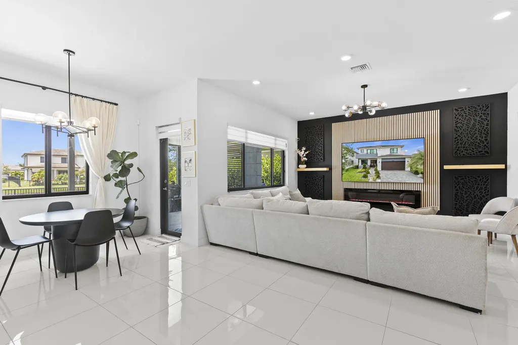 10855 Passage Way Parkland FL 33076