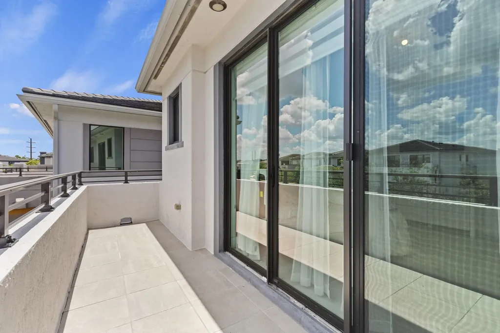 10855 Passage Way Parkland FL 33076
