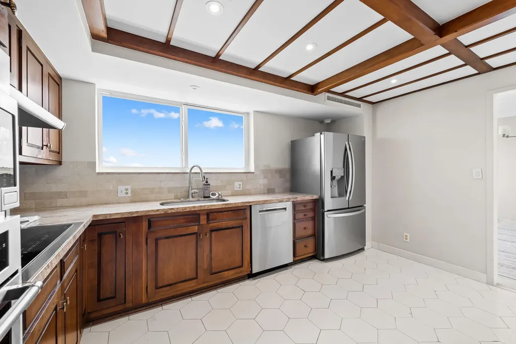 333 Sunset Drive Fort Lauderdale FL 33301