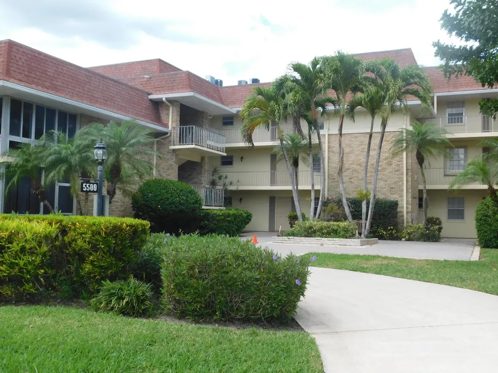 5500 Tamberlane Circle Palm Beach Gardens FL 33418