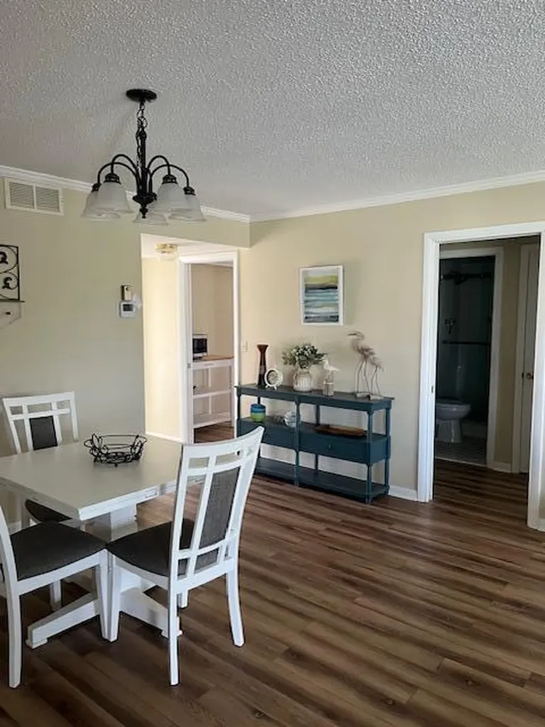 5500 Tamberlane Circle Palm Beach Gardens FL 33418